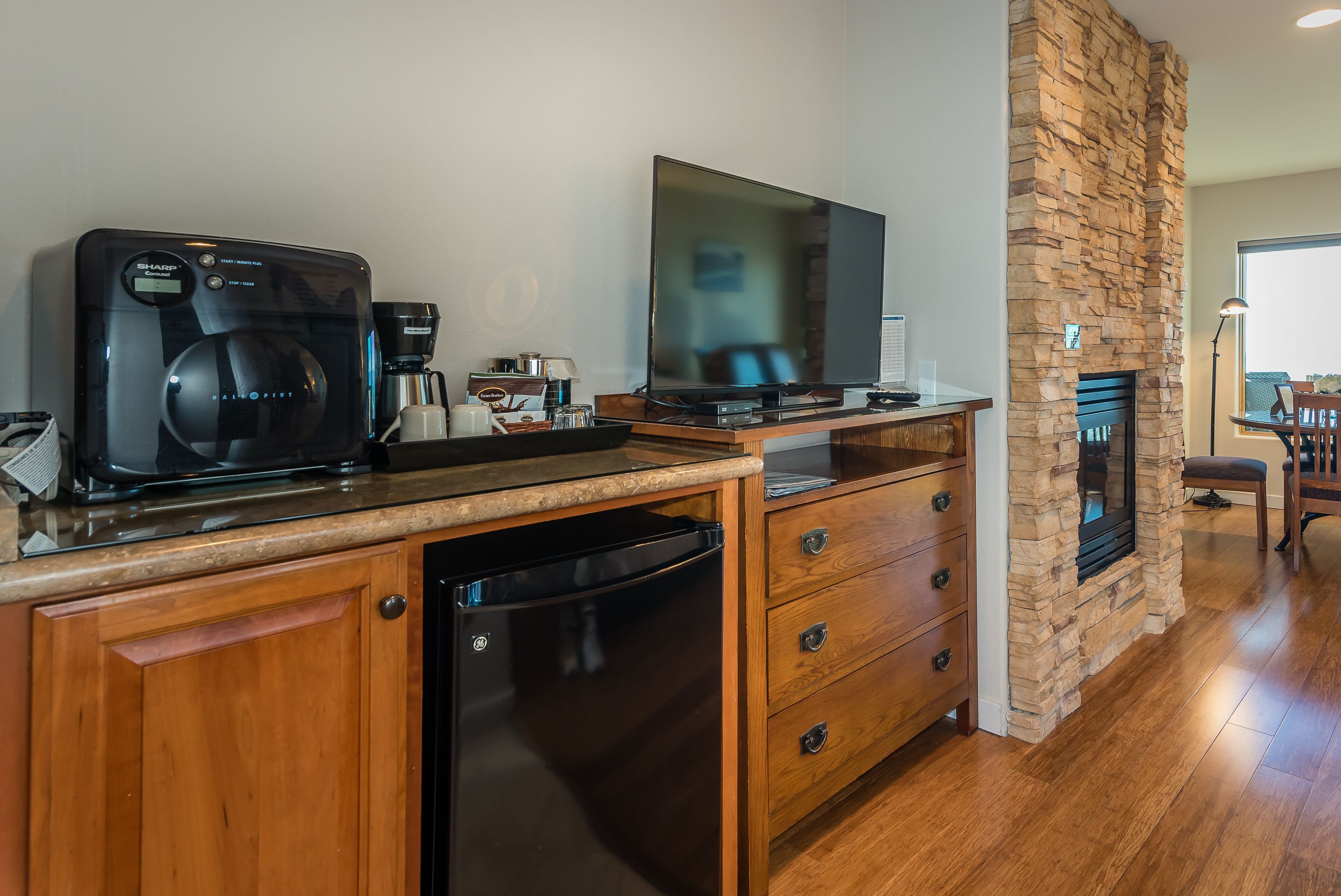 superior room, 1 king bed, balcony, ocean view | iron/ironing board, free cots/infant beds, free wifi, bed sheets