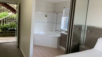 Spa Suite | Individually decorated, individually furnished, blackout curtains