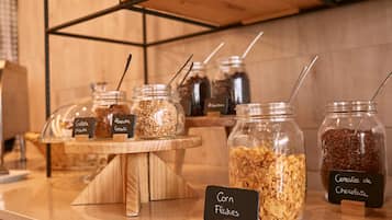 Petit déjeuner buffet servi tous les jours en supplément