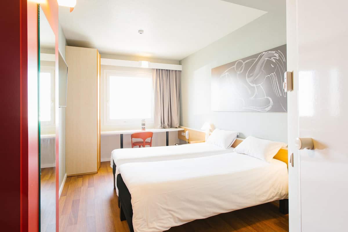 Standard Room, 2 Single Beds