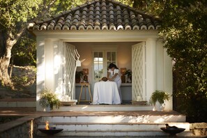 Body treatments, aromatherapy, body scrubs, facials