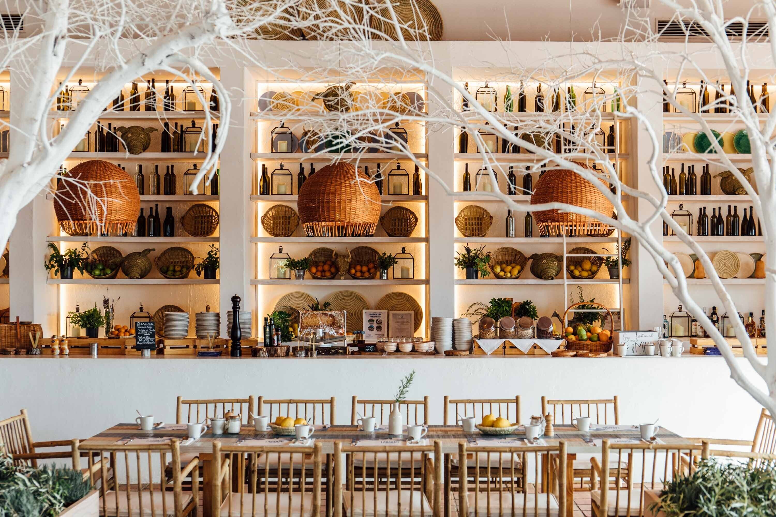 free daily cooked-to-order breakfast