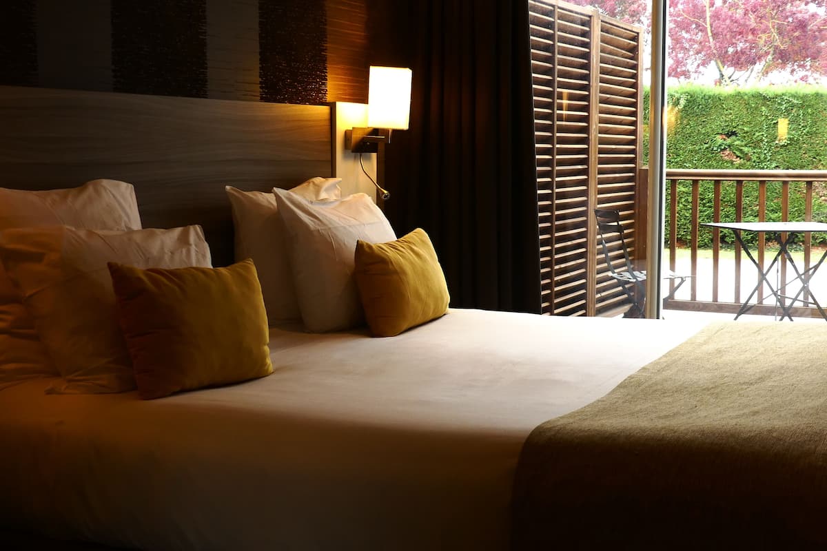 Suite, Garden View | Premium bedding, memory-foam beds, individually decorated, desk