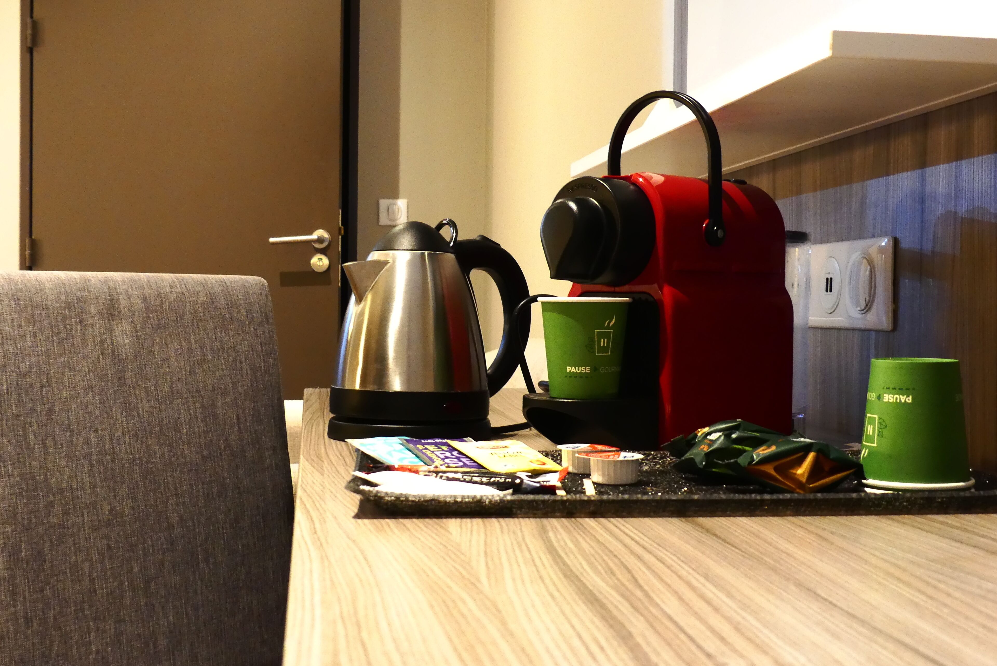 Foto - Contact Hôtel Le Provençal Bordeaux Lac