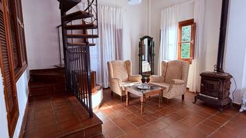 Deluxe Suite, 1 King Bed, Mountain View | Premium bedding, down duvets, memory-foam beds, in-room safe