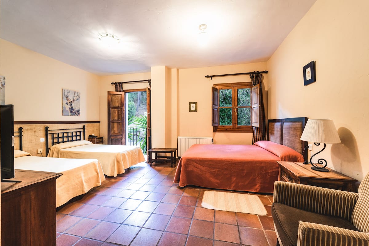 1 bedroom, premium bedding, down duvets, memory-foam beds