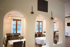 Lunch, dinner served; Mediterranean cuisine, pool views 