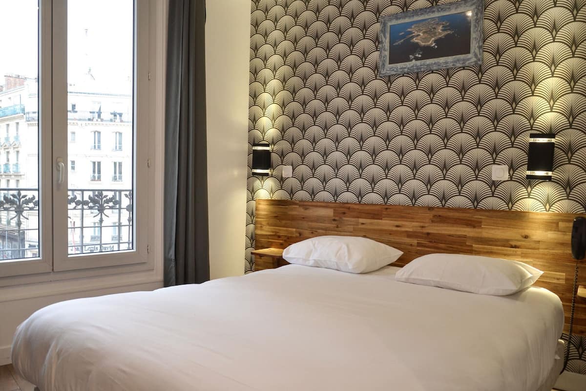 In-room safe, desk, free WiFi, bed sheets