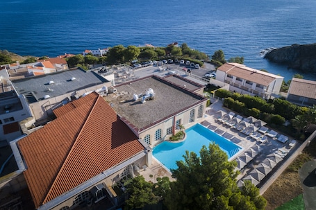 Indoor pool, outdoor pool, open 9:00 AM to 6:30 PM, sun loungers
