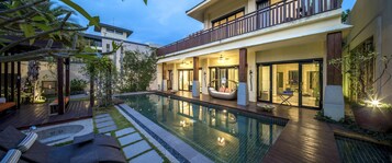 Caesar bali villa | Premium bedding, down comforters, minibar, in-room safe