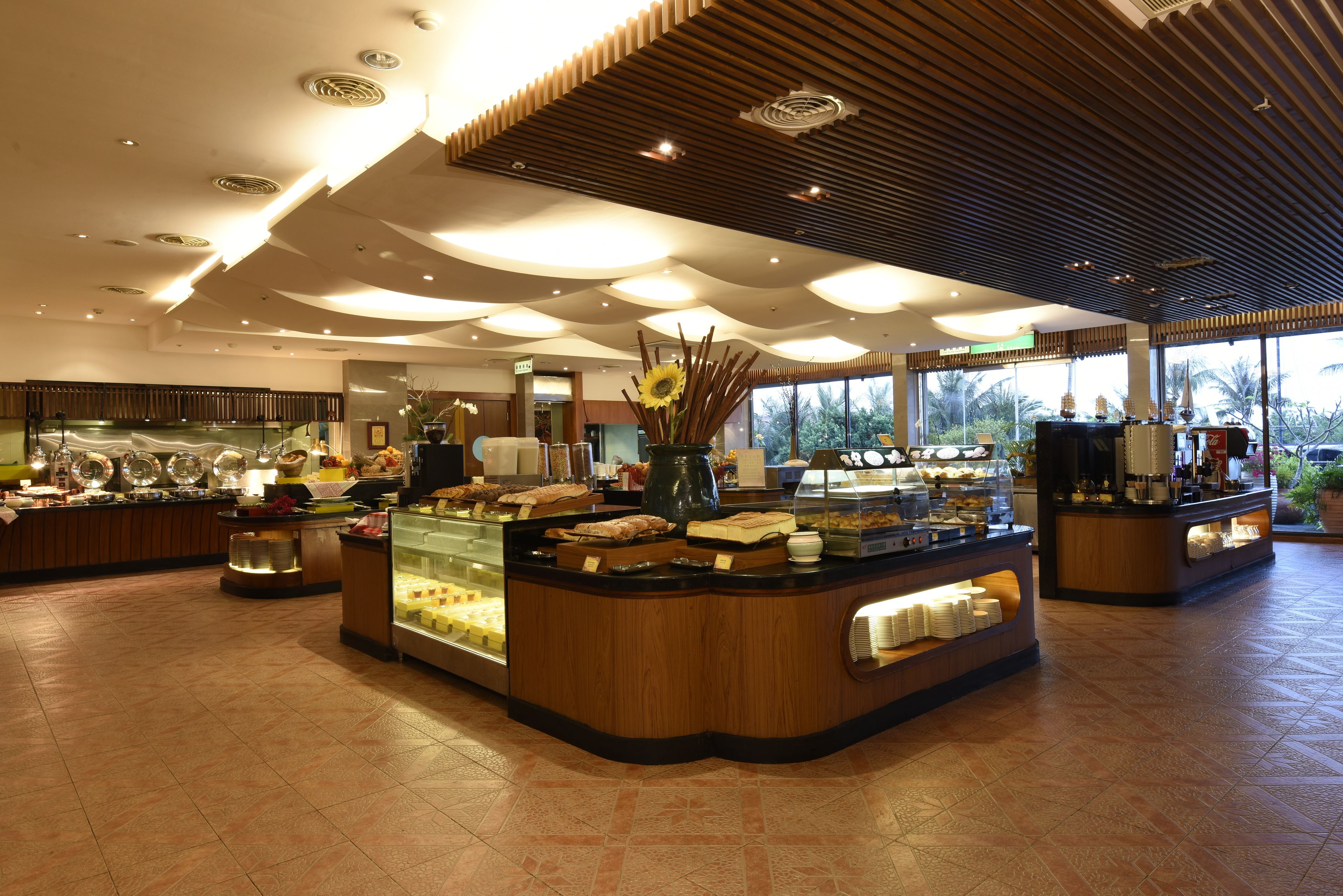 daily buffet breakfast (twd 2000 per person)