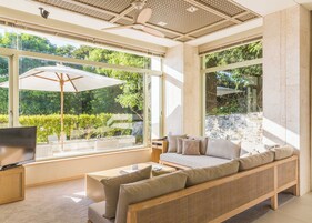 Minibar, in-room safe, rollaway beds, free WiFi