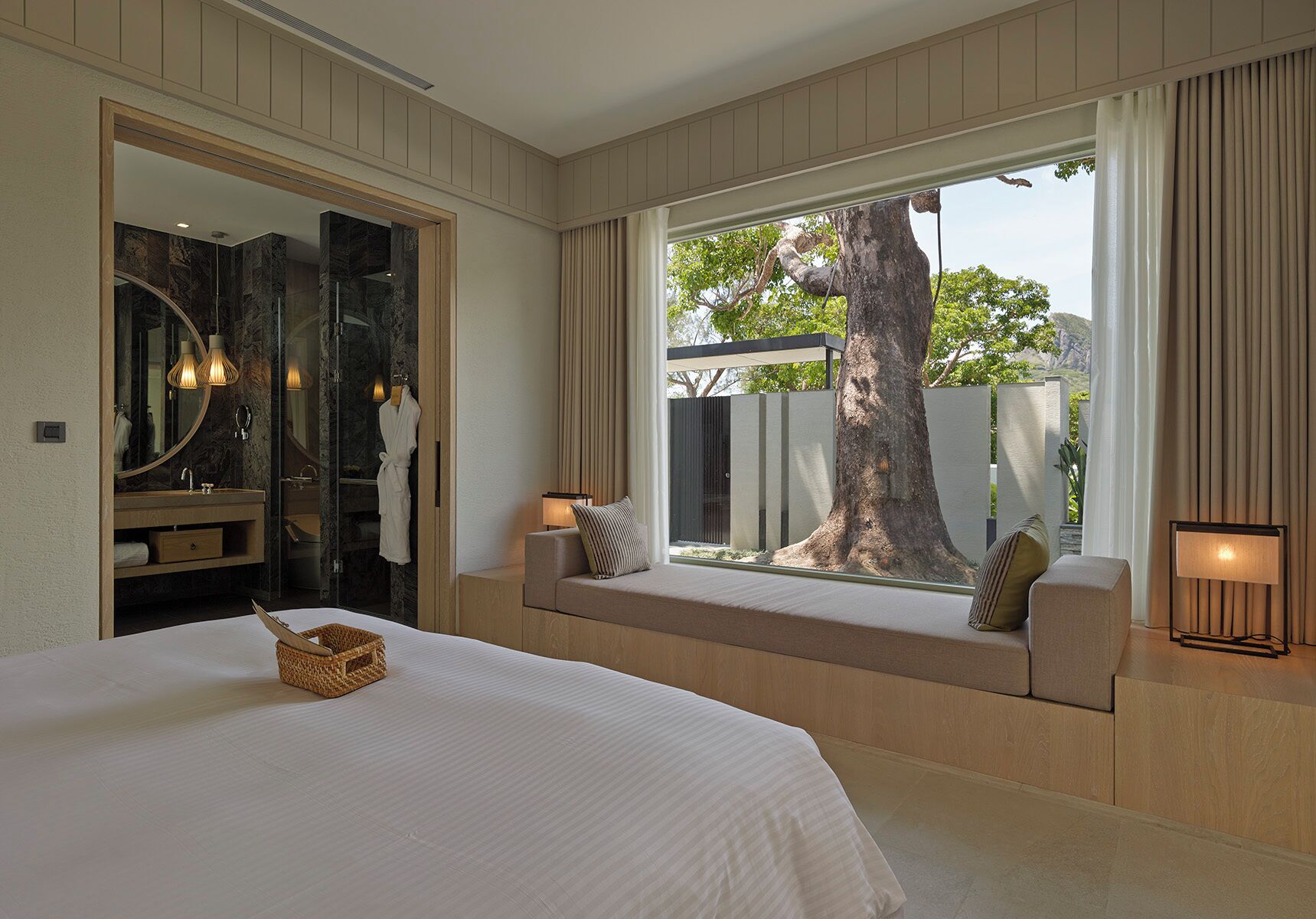 suite (garden) | minibar, in-room safe, rollaway beds, free wifi