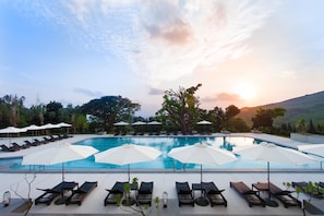 Piscine extérieure