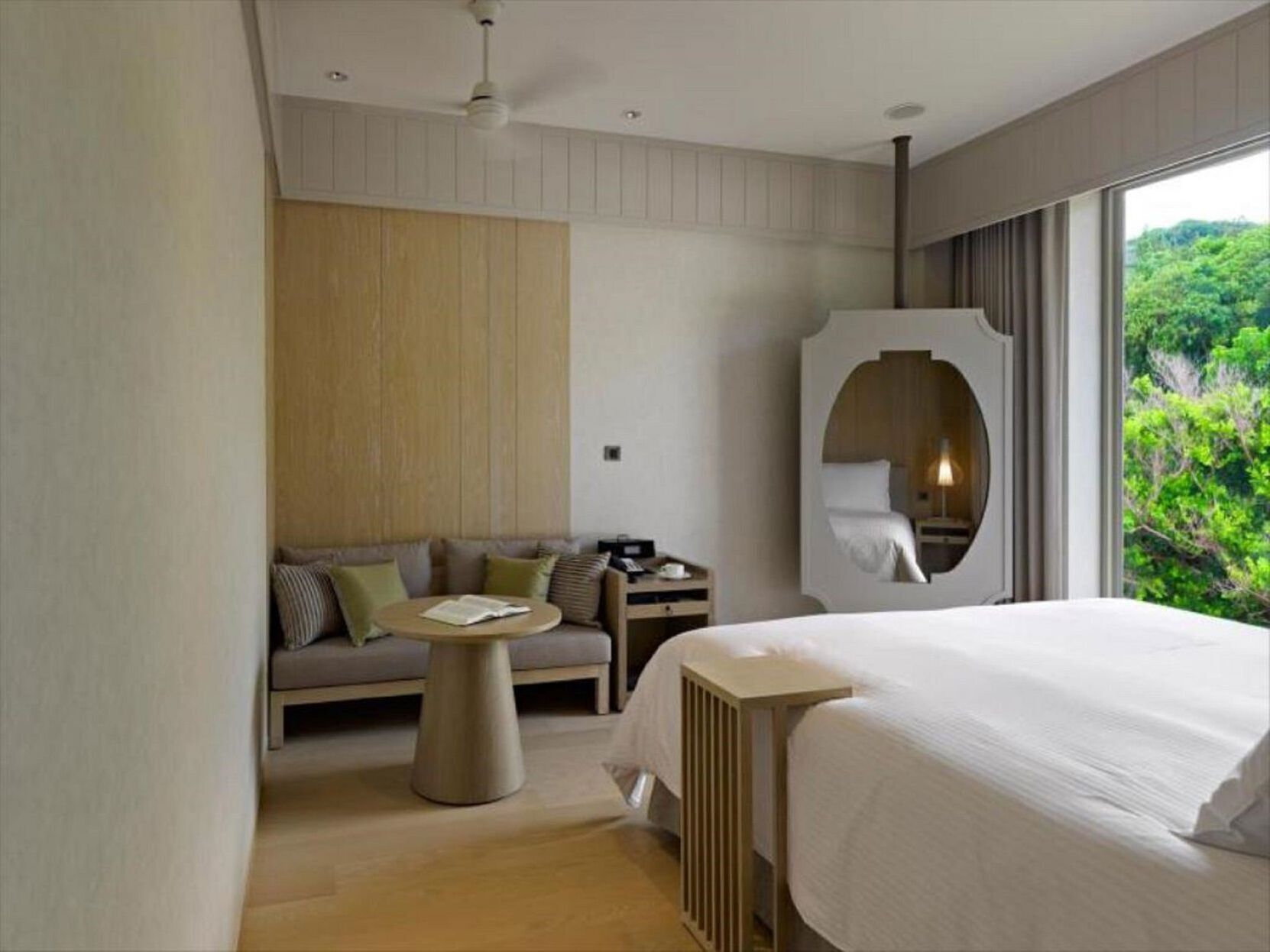 Minibar, in-room safe, rollaway beds, free WiFi