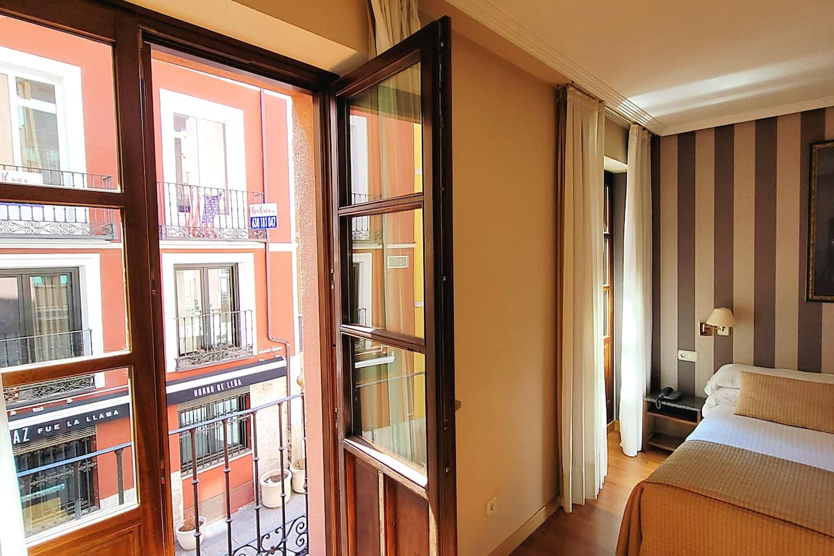 comfort double room | minibar, in-room safe, desk, free wifi