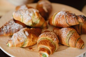Desayuno a la carta incluido todos los días