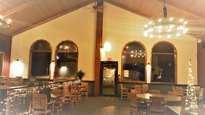 Breakfast, lunch, dinner served; local cuisine, pool views 