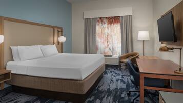 1 bedroom, premium bedding, desk, laptop workspace