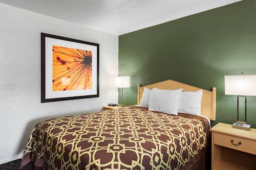 Standard Room, 1 Queen Bed, Non Smoking