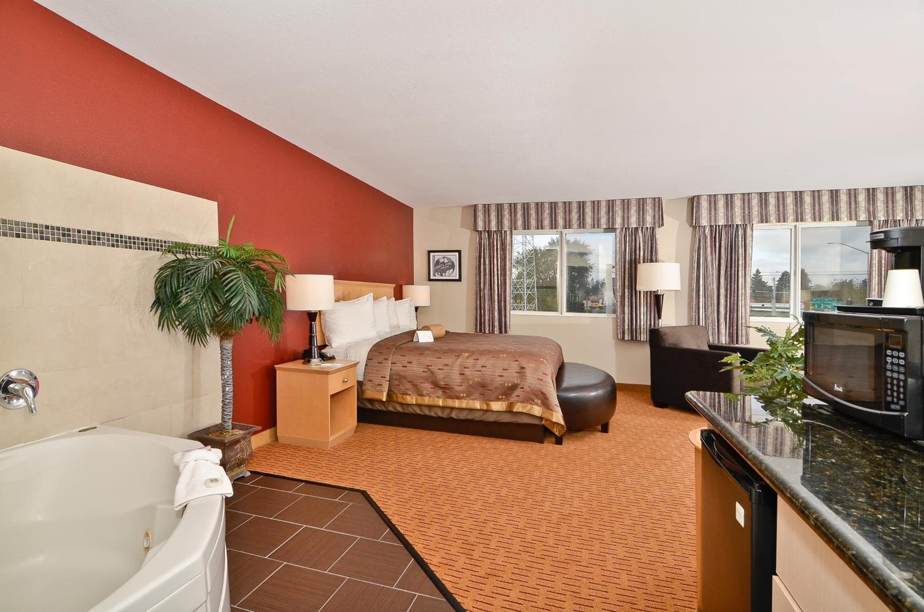 Photo - Clackamas Inn and Suites