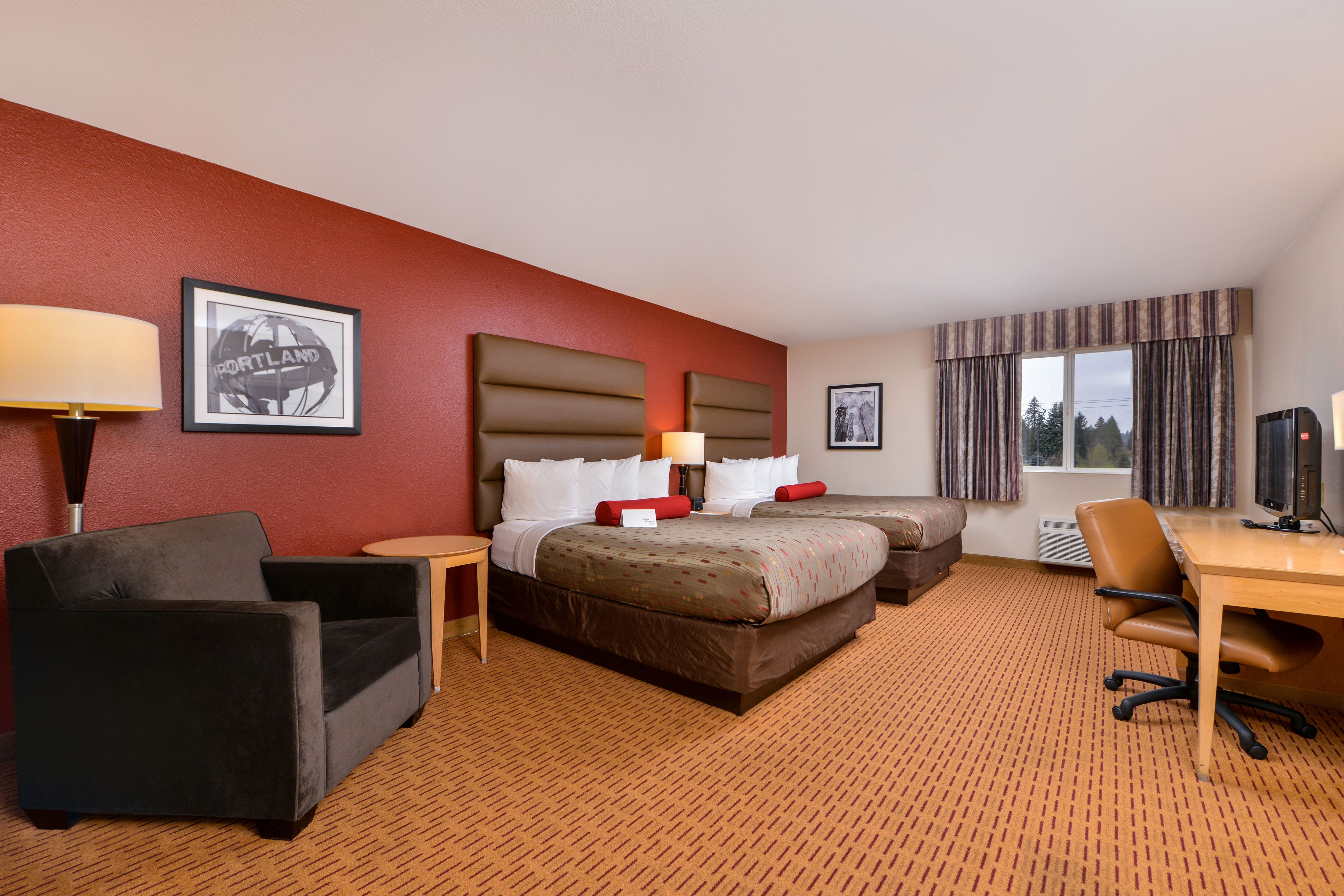 Photo - Clackamas Inn and Suites