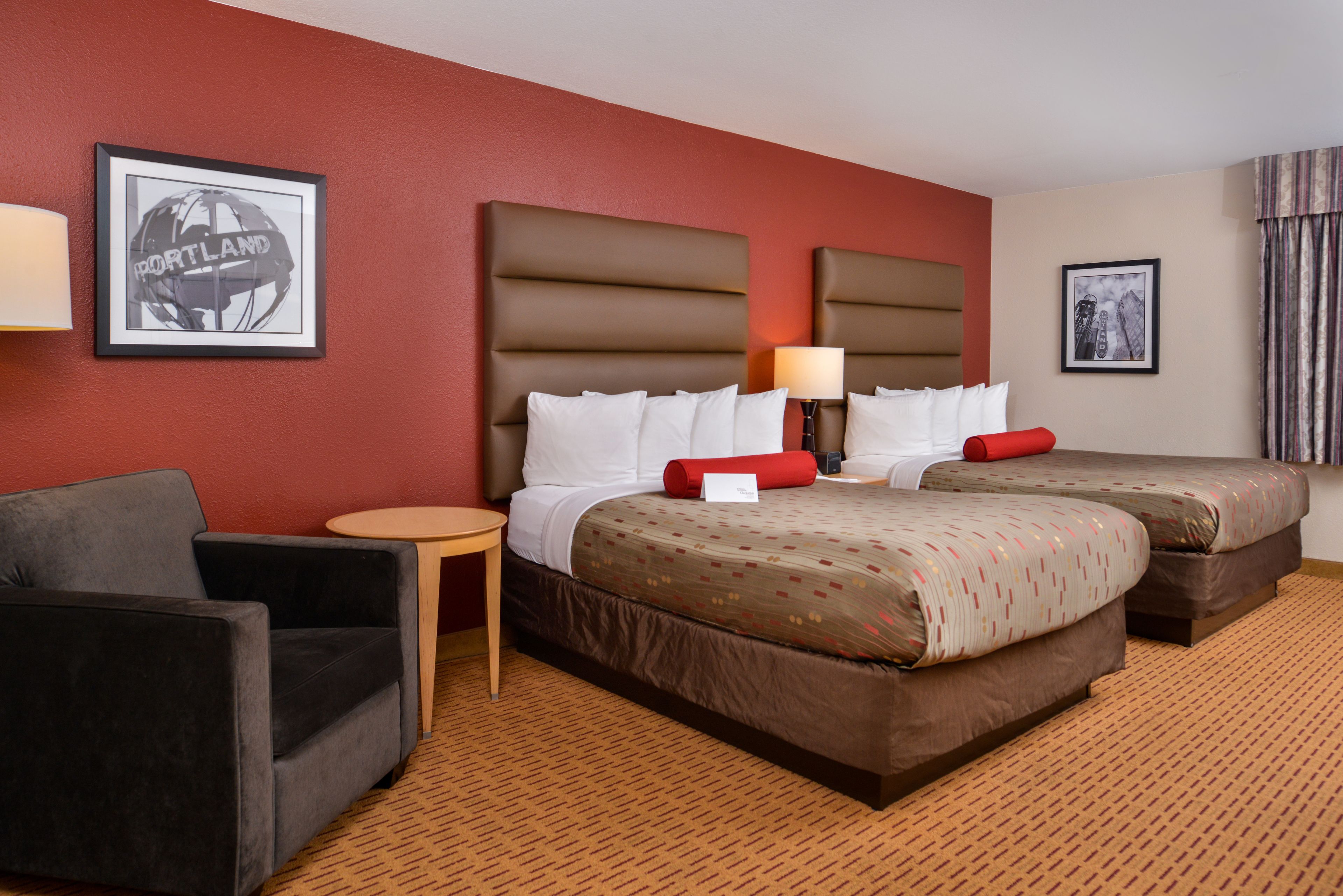 Photo - Clackamas Inn and Suites
