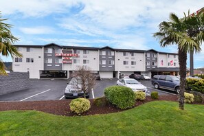 Exterior - Clackamas Inn & Suites (Clackamas)