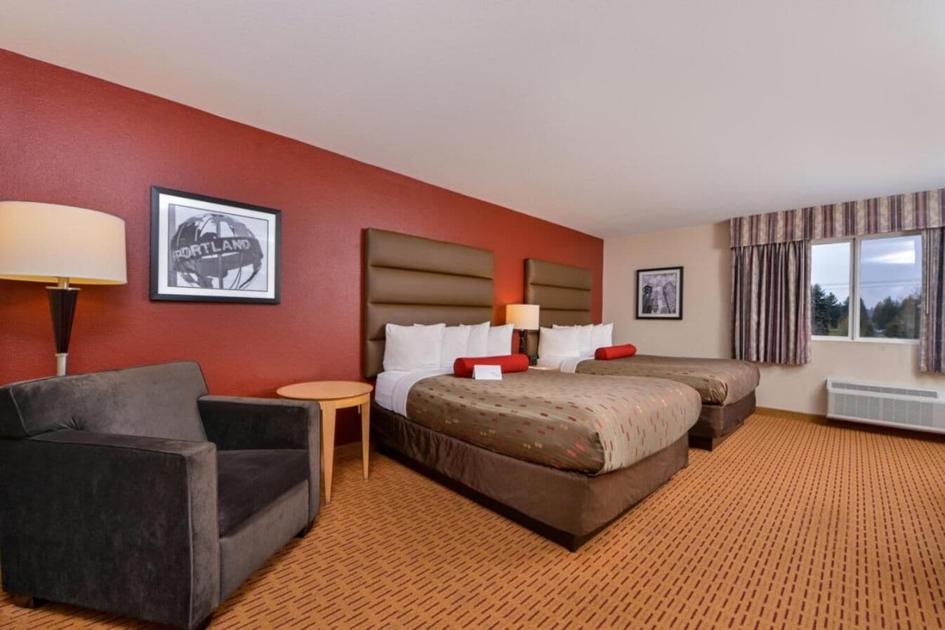 Photo - Clackamas Inn and Suites