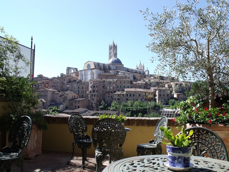 Siena’s Medieval Soul: A Guide to the Most Authentic Luxury Hotels