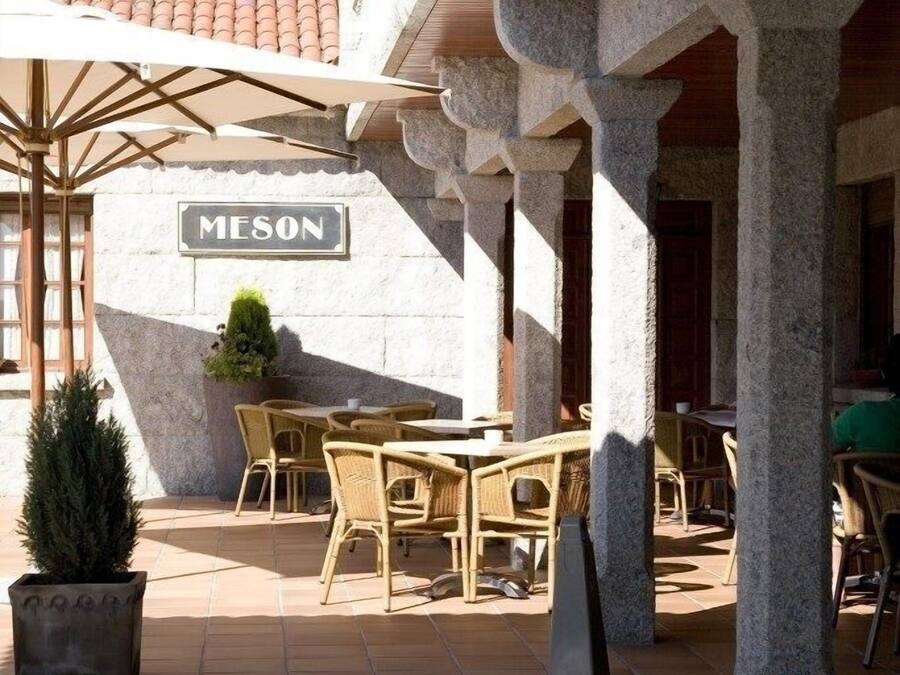 Frokost og middag serveres, middelhavsretter