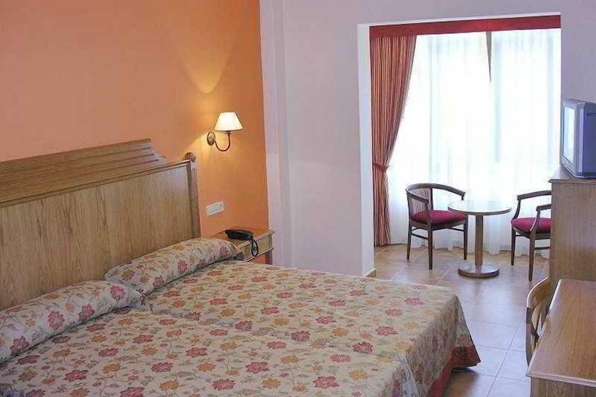 Minibar, in-room safe, desk, cribs (surcharge)