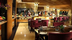 Desayuno buffet todos los días (con cargo)