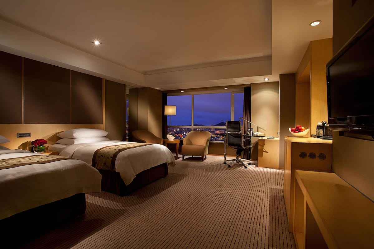 1 habitación, ropa de cama de alta calidad, cubrecamas y minibar