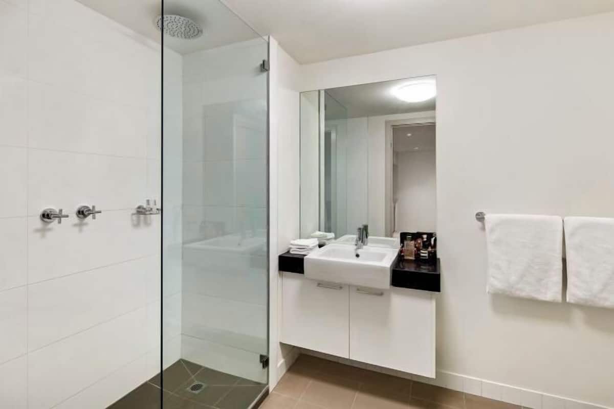 Free toiletries, towels