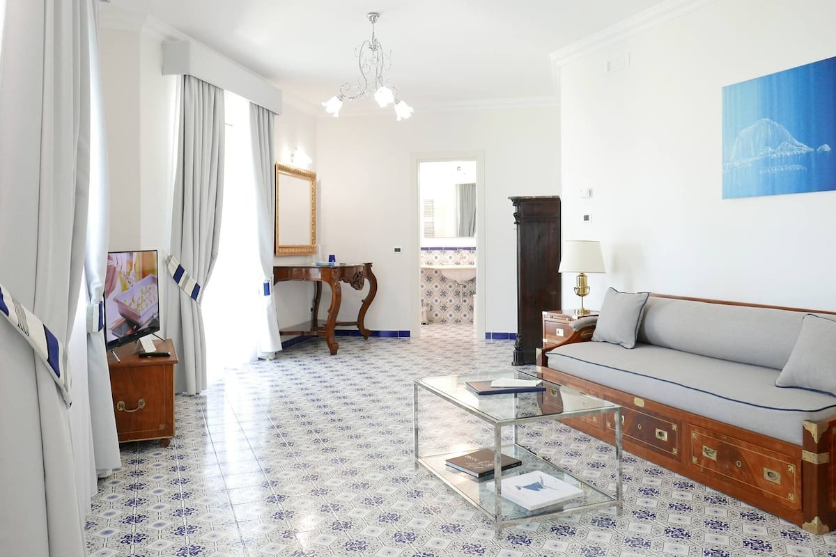 1 slaapkamer, luxe beddengoed, donzen dekbedden, een minibar