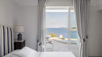 Suite (Amalfi Sunrise) | Premium bedding, down comforters, minibar, in-room safe