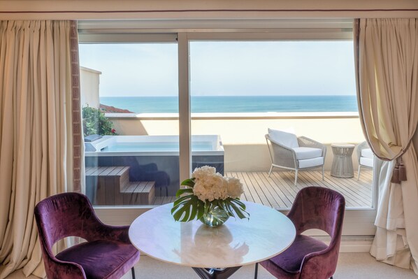 Panoramic Suite | Living area