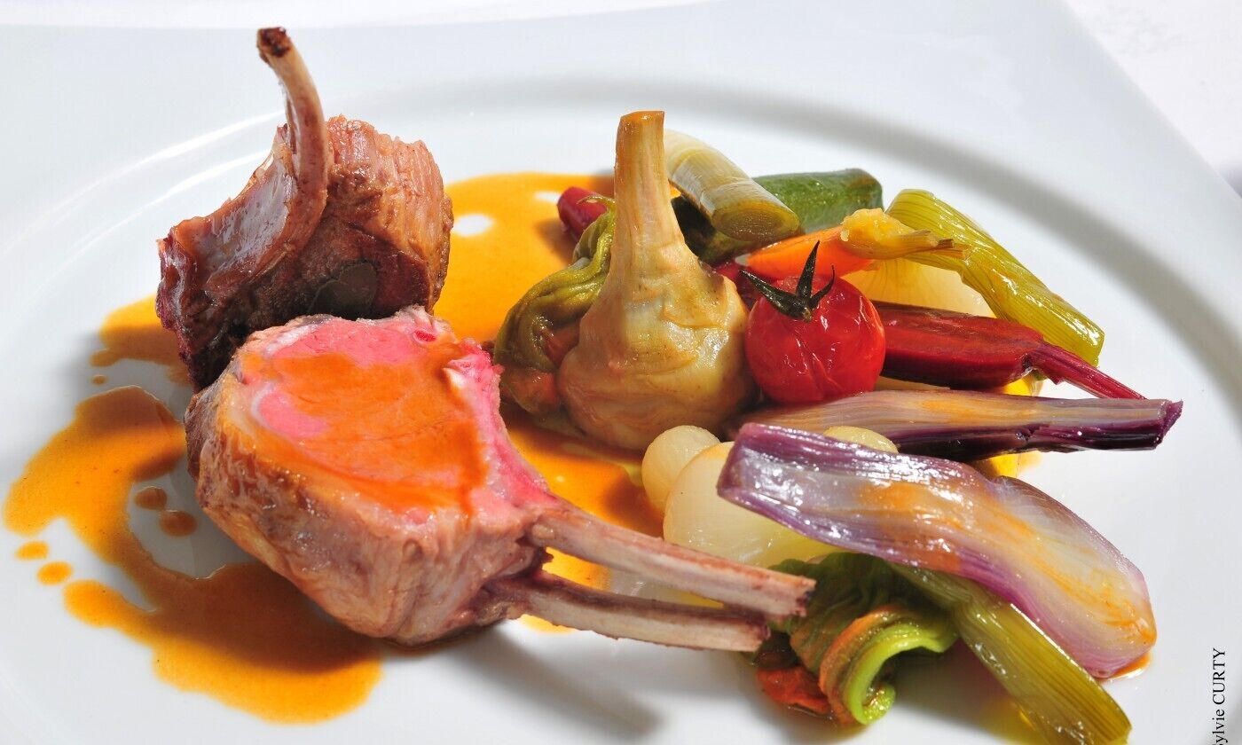 breakfast, lunch, dinner served; french cuisine