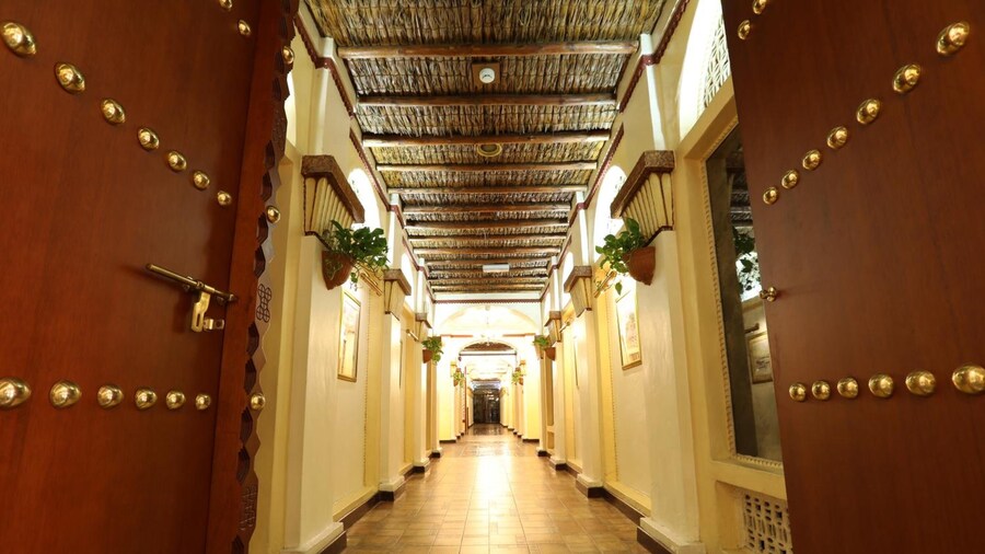 德尔蒙国际酒店