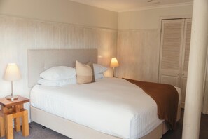 Classic Apartment, Multiple Beds, Non Smoking, Ocean View | Premium bedding, free WiFi, bed sheets