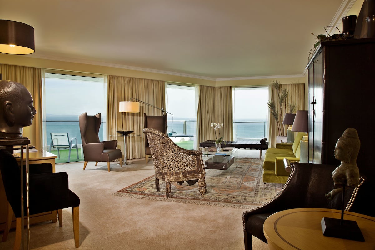 32-inch lcd tv with cable channels, tv