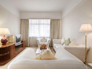 Suite | Living room
