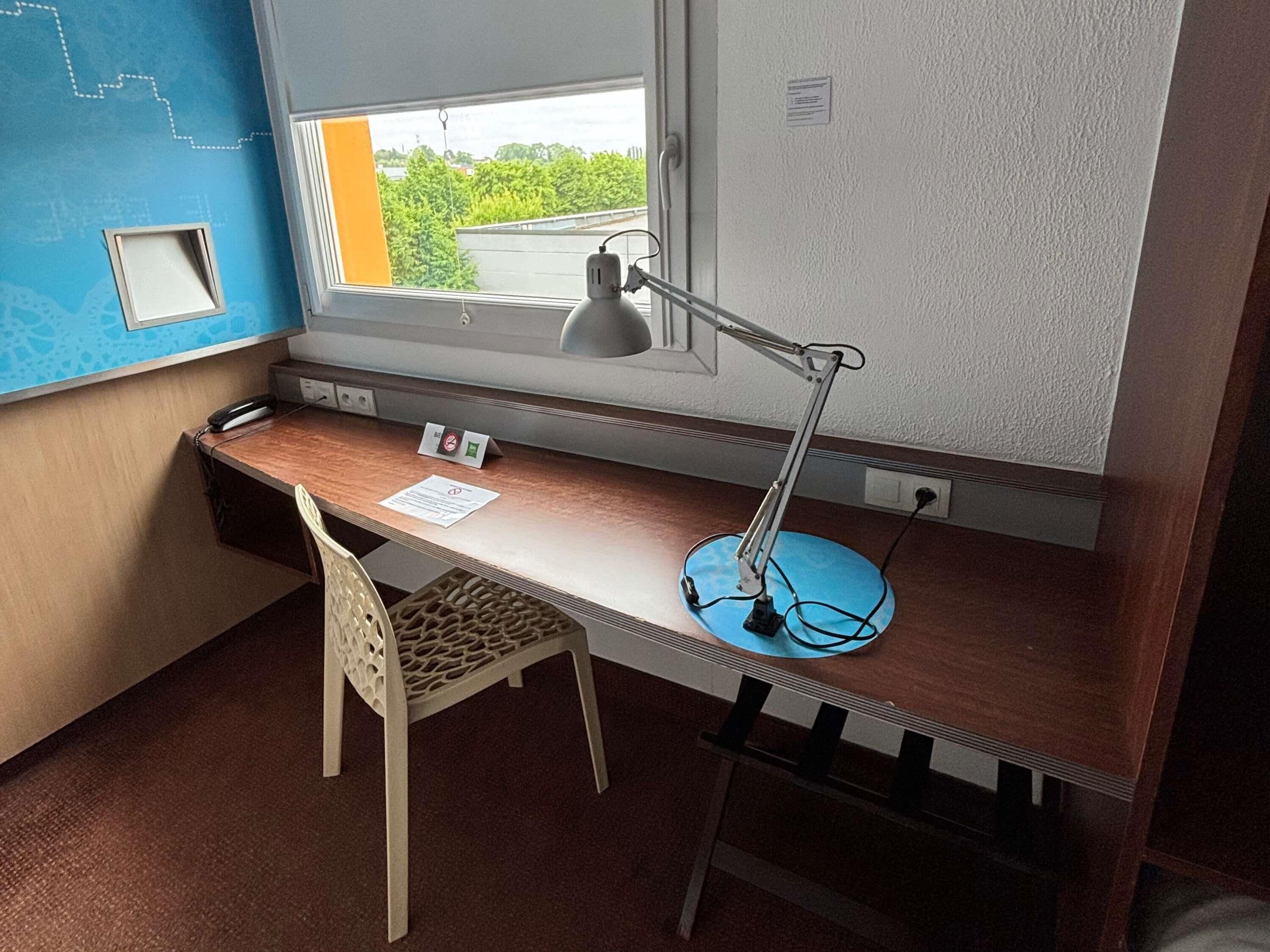 standard room, 2 single beds | laptop workspace, soundproofing, iron/ironing board, free wifi