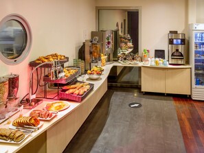 Daily buffet breakfast (EUR 10 per person)