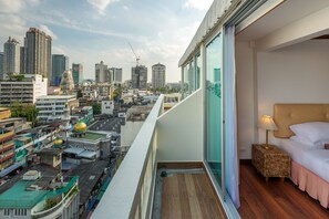 Balcony - Silom City Hotel (Bangkok)