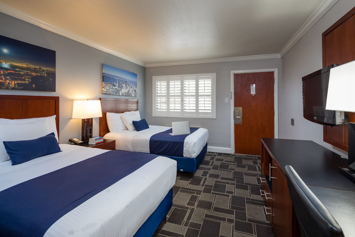 City Room, 2 Double Beds