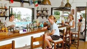 Bar (on property) - Nautilus (Corfu)