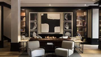 Área de estar no saguão