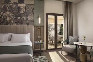 Premium Room | Minibar, in-room safe, desk, blackout drapes - NH Collection Granada Victoria Hotel (Granada)